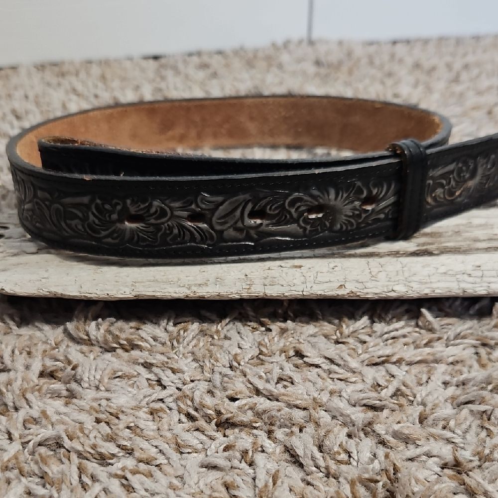 Vintage Black Tooled Leather Belt